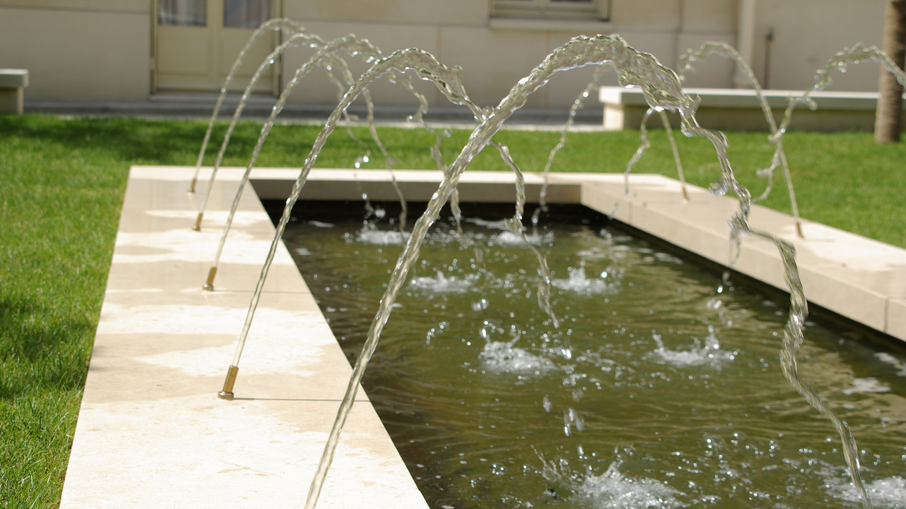 Bassin jardin luxe prestige haut de gamme Olivia Bochet