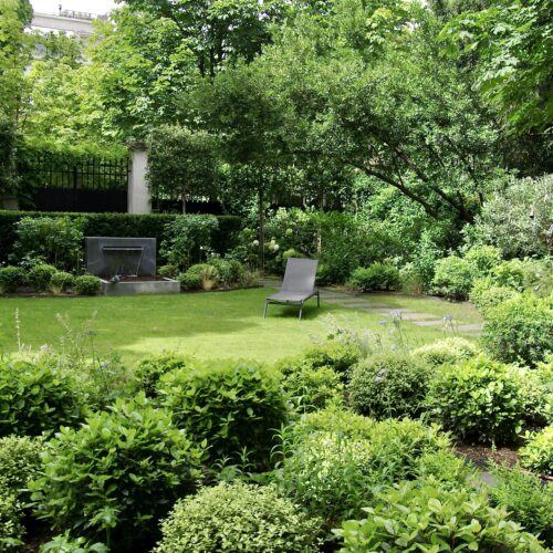 Jardin design fontaine Neuilly architecte paysagiste Olivia Bochet